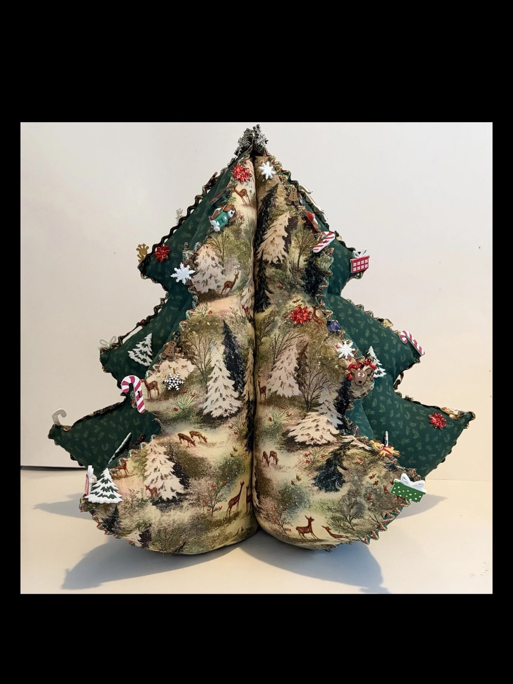 VTG 3D Stuffed Fabric Christmas Tree Tabletop Centerpiece Plush Winter Scene